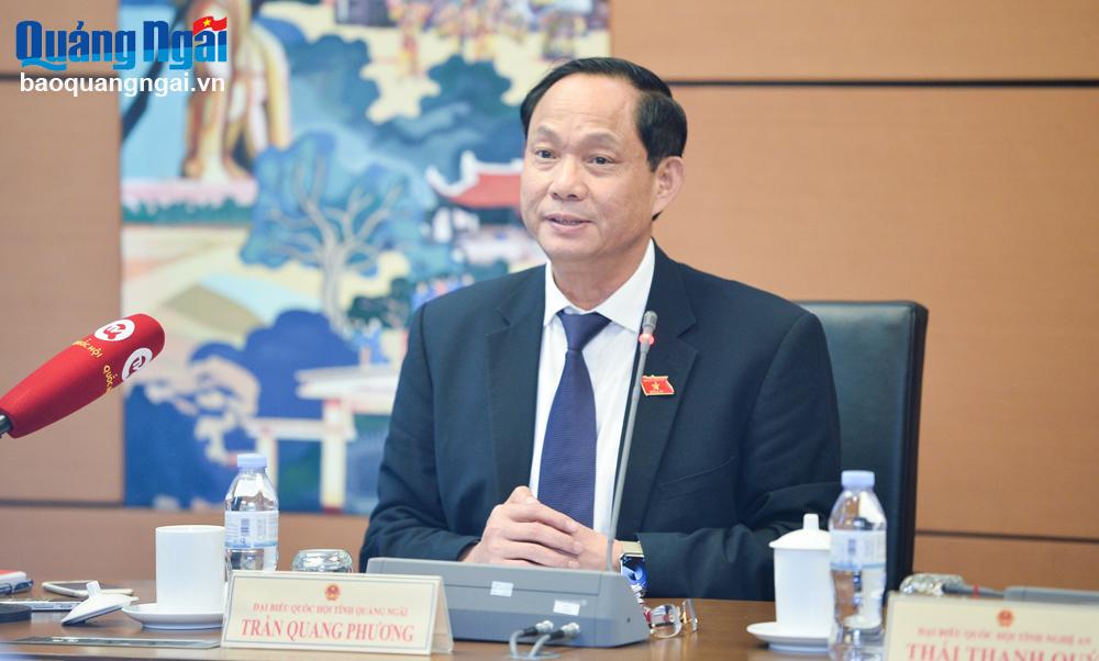 Thượng tướng Trần Quang Phương - Phó Chủ tịch Quốc hội phát biểu tại phiên thảo luận.
