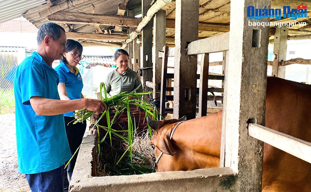 Phụ nữ với phong trào “Dân vận khéo”