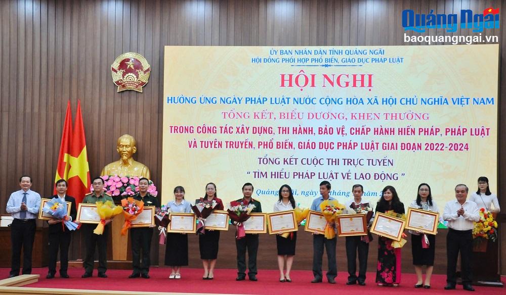 Hội nghị hưởng ứng Ngày Pháp luật Việt Nam