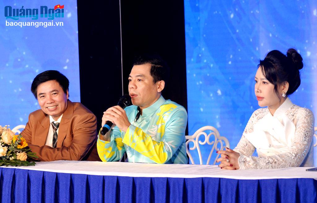 Giám đốc điều hành Công ty TNHH Thời trang Dorii Tạ Linh Nhân – Trưởng ban tổ chức cuộc thi Hoa hậu du lịch bản sắc Việt Nam trả lời các câu hỏi tại buổi họp báo.