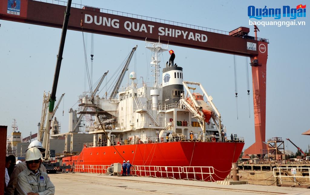 Công ty Công nghiệp tàu thủy Dung Quất.