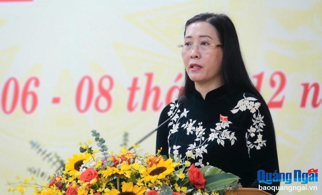 Ủy viên Trung ương Đảng, Bí thư Tỉnh ủy, Chủ tịch HĐND tỉnh Bùi Thị Quỳnh Vân phát biểu khai mạc kỳ họp.