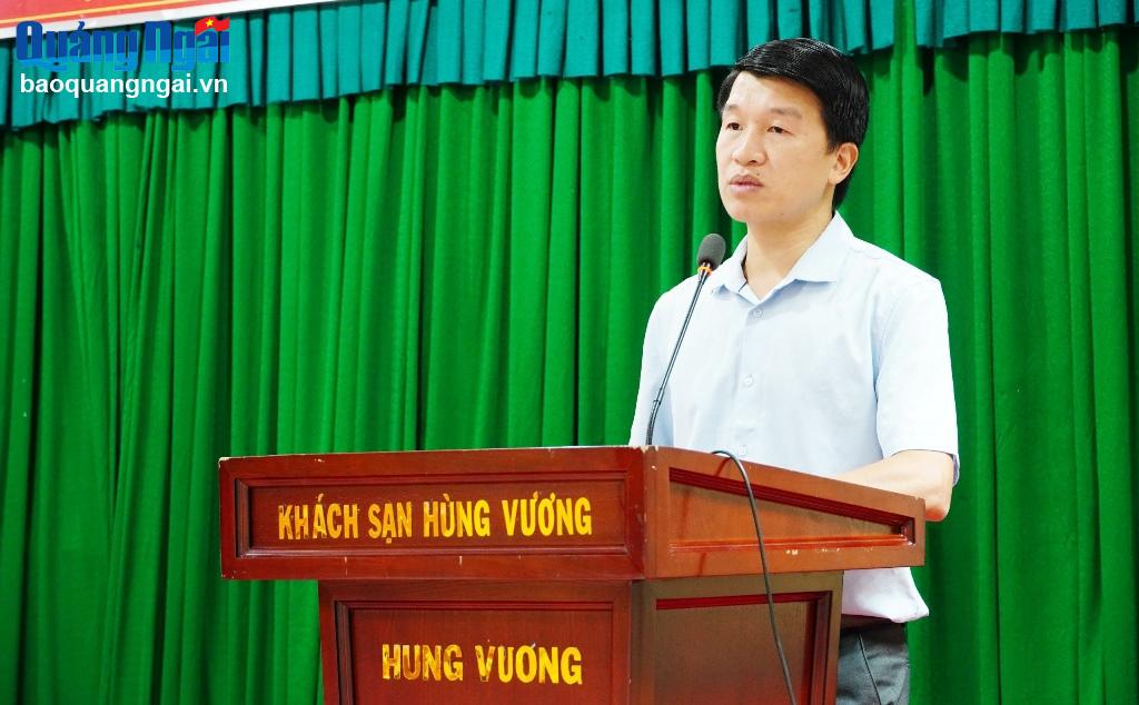 Phó Trưởng phòng Phát triển và Bảo vệ nguồn lợi thủy sản (Cục Kiểm ngư) Lê Hữu Tuấn Anh phát biểu tại buổi tập huấn.