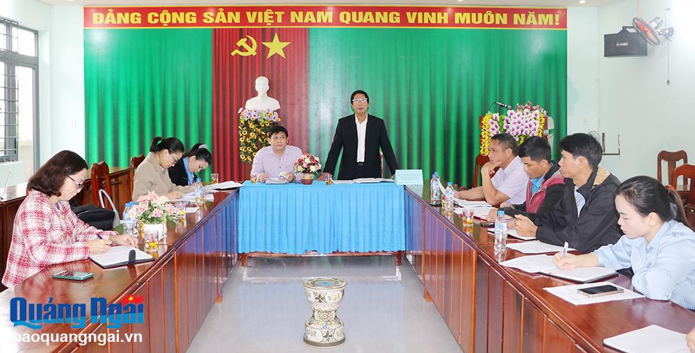 Ủy ban MTTQ Việt Nam tỉnh tổ chức đoàn khảo sát hoạt động của Ban Thanh tra nhân dân và Ban Giám sát đầu tư của cộng đồng tại huyện Minh Long vào ngày 19/12/2024. 
Ảnh: NHẬT SƠN