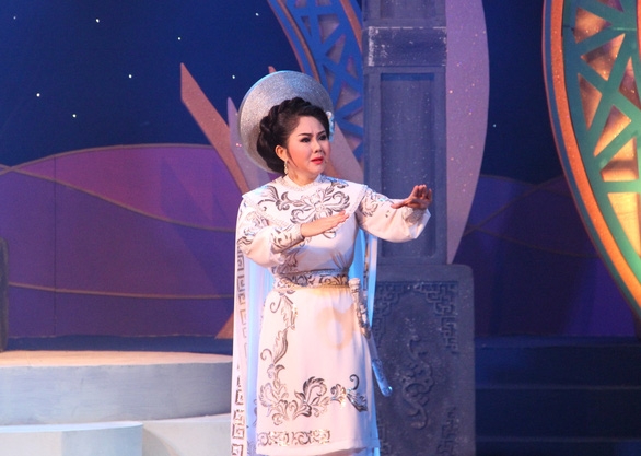 Trao 19 huy chương cho Tài năng diễn viên sân khấu cải lương Trần Hữu Trang năm 2020