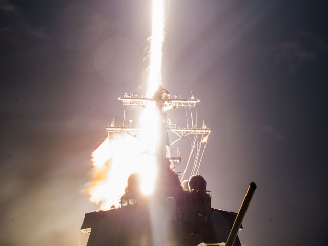 Tàu chiến Mỹ bắn hạ thành công tên lửa liên lục địa trong thử nghiệm (Ảnh: BI)