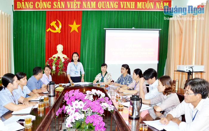 UBND phường Nguyễn Nghiêm (TP.Quảng Ngãi) họp đánh giá, xếp loại cán bộ, công chức năm 2020.