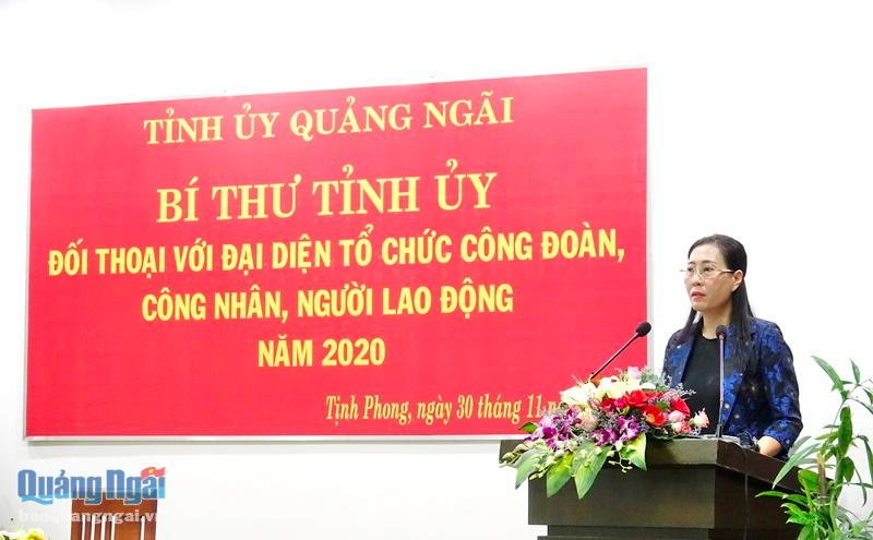 Ủy viên Dự khuyết  Trung ương Đảng, Bí thư Tỉnh ủy, Chủ tịch HĐND tỉnh Bùi Thị Quỳnh Vân phát biểu tại buổi đối thoại