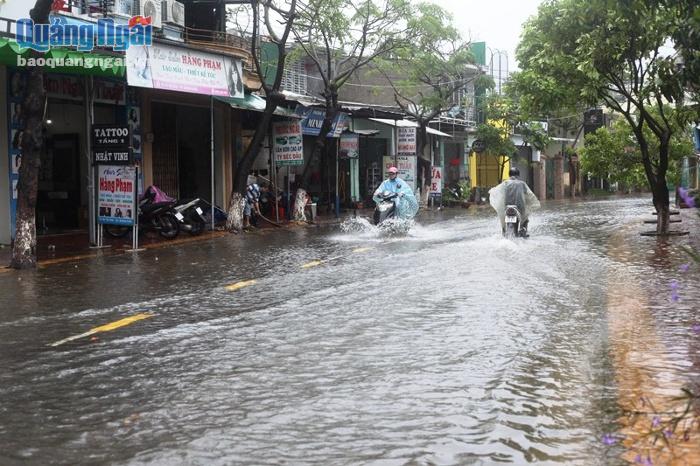 Một số nơi ở trung tâm TP.Quảng Ngãi bị ngập nước