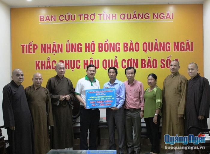  Ủy ban MTTQ Việt Nam tỉnh tiếp nhận hỗ trợ từ các cơ quan, đơn vị.