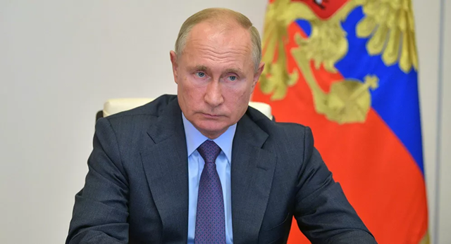 Ông Putin lệnh tiêm chủng hàng loạt vắc xin Covid-19