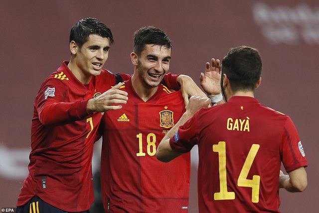 Tây Ban Nha sẽ đối đầu Italia ở bán kết UEFA Nations League