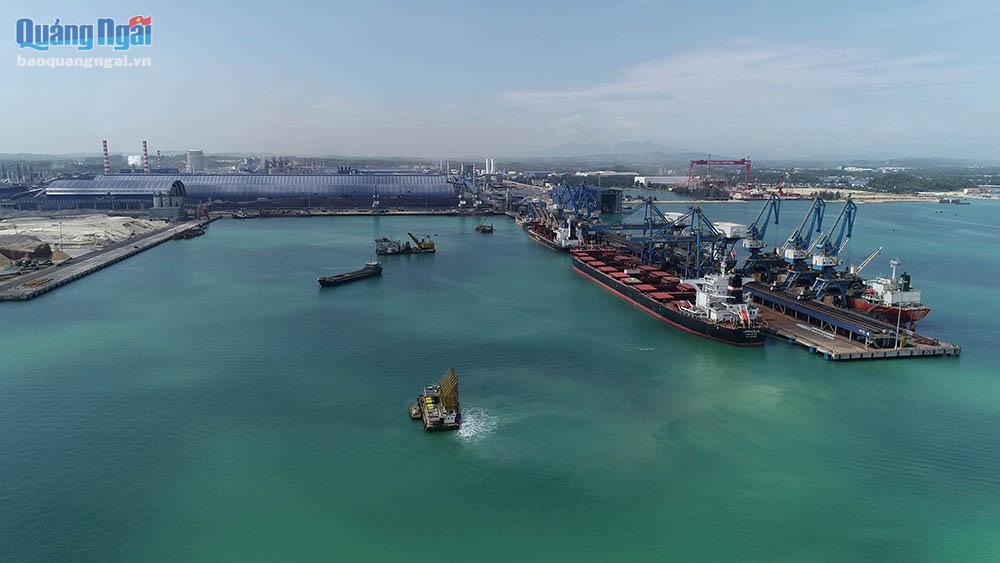 Với lợi thế cảng nước sâu, Hòa Phát dễ dàng nhập nguyên vật liệu để sản xuất với giá cạnh tranh