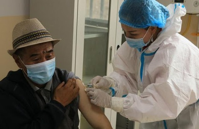 Trung Quốc tiêm vắc xin Covid-19 cho 50 triệu dân trước Tết