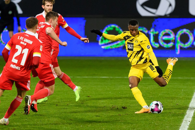 Thần đồng Moukoko ghi bàn gỡ hòa 1-1 ở phút 60 trận đấu Union Berlin vs Dortmund nhưng không thể giúp đội khách có được dù chỉ 1 điểm