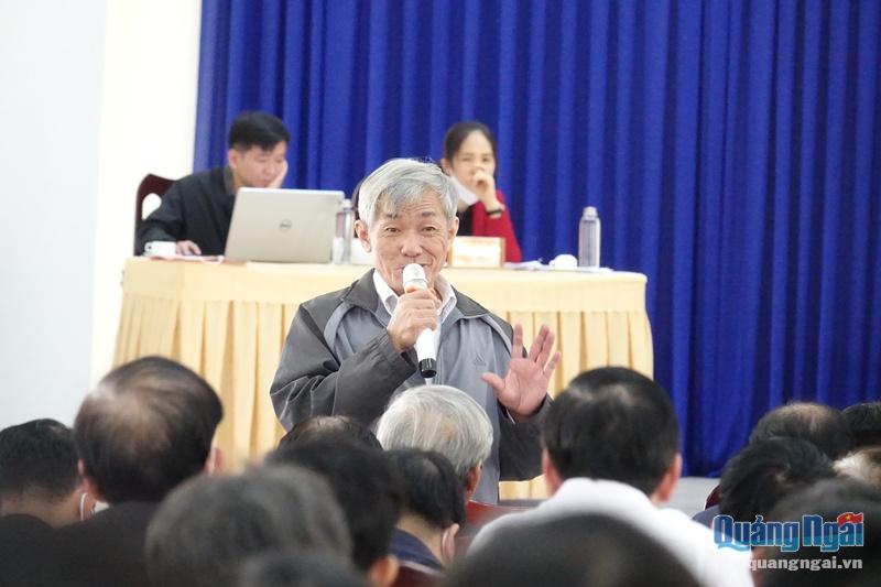 Giám đốc Sở NN& PTNT tỉnh Dương Văn Tô trả lời ý kiến kiến nghị của bà con nông dân