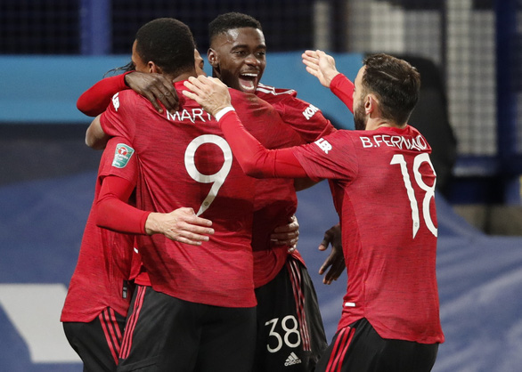 Niềm vui chiến thắng của cầu thủ Man Utd - Ảnh: REUTERS