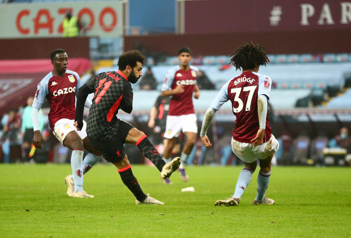 Mohamed Salah ấn định chiến thắng 4-1 cho Liverpool