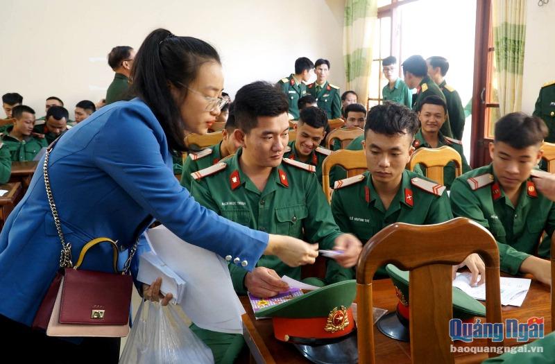 Các trung tâm dạy nghề tư vấn việc làm cho quân nhân xuất ngũ năm 2021