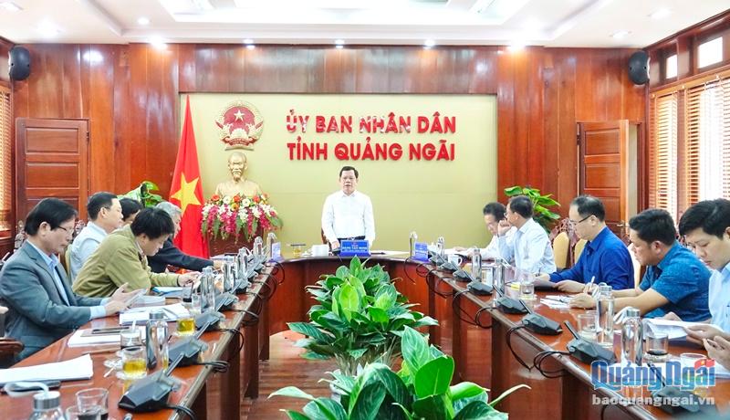 Chủ tịch UBND tỉnh Đặng Văn Minh phát biểu kết luận buổi làm việc