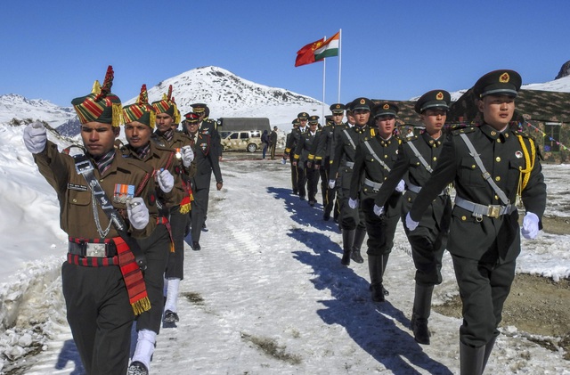 Quân nhân Ấn Độ và Trung Quốc ở khu vực biên giới tại Arunachal Pradesh (Ảnh minh họa: PTI)