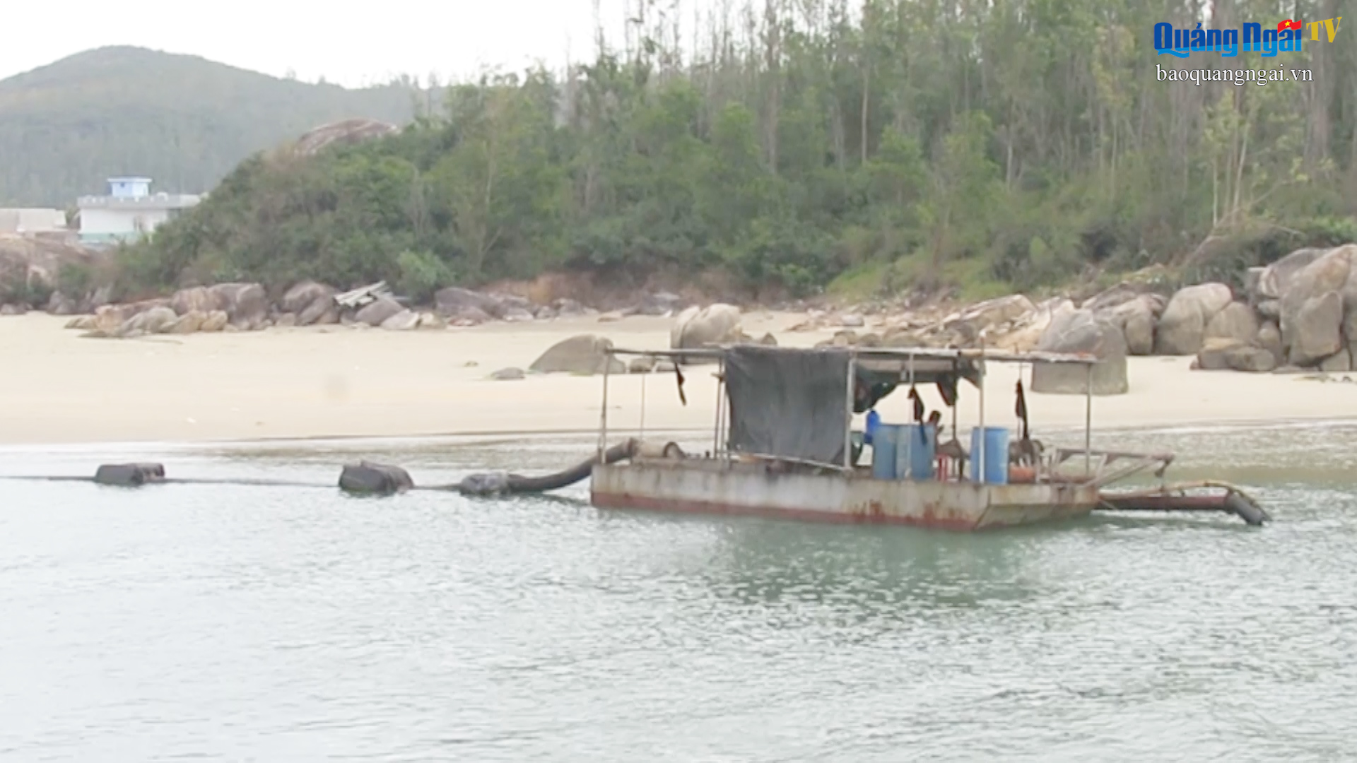 Video: Nạo vét cửa biển Sa Huỳnh trước Tết Nguyên đán 2021