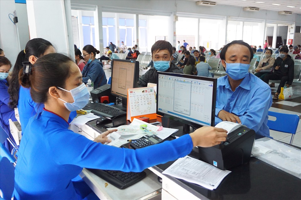 Đường sắt Việt Nam hỗ trợ tối đa cho hành khách có nhu cầu đổi, trả vé