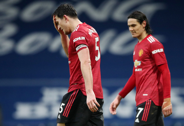 Sự thất vọng của các cầu thủ Man United sau trận hòa West Brom - Ảnh: REUTERS