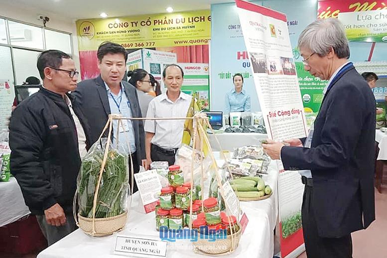 Thông qua chuỗi liên kết, nhiều sản phẩm nông nghiệp của huyện Sơn Hà ngày càng được người tiêu dùng biết đến.