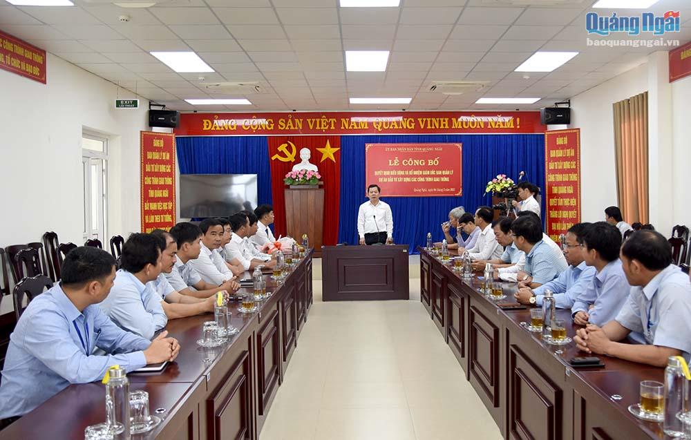 Chủ tịch UBND tỉnh Đặng Văn Minh phát biểu tại buổi lễ trao quyết định