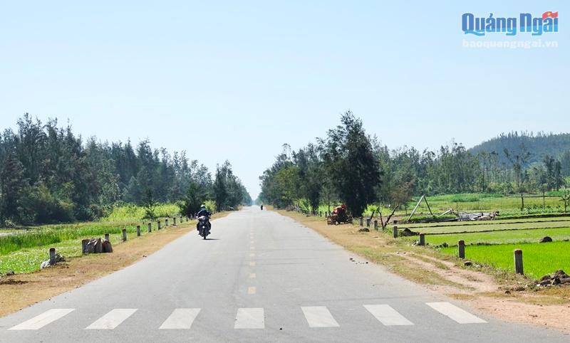 Tuyến đường Dung Quất- Sa Huỳnh khi hoàn thành sẽ kết nối giao thông và tạo động lực phát triển cho các khu vực trong tỉnh 