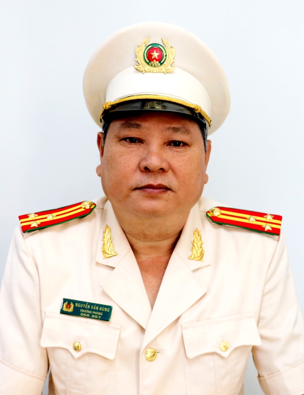 Thượng tá Nguyễn Văn Hùng. 