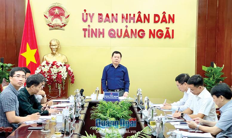 Chủ tịch UBND tỉnh Đặng Văn Minh phát biểu chỉ đạo tại buổi làm việc.      ẢNH: T.Nhị
