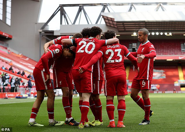 Liverpool chấm dứt chuỗi 6 trận thất bại trên sân nhà khi đánh bại Aston Villa với tỷ số 2-1