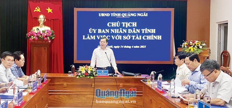 Chủ tịch UBND Đặng Văn Minh phát biểu chỉ đạo tại buổi làm việc. Ảnh: H.HOA
