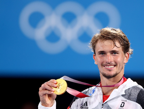 Alexander Zverev giành huy chương vàng Olympic - Ảnh: REUTERS