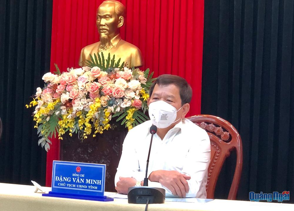 Chủ tịch UBND tỉnh Đặng Văn Minh chủ trì cuộc họp