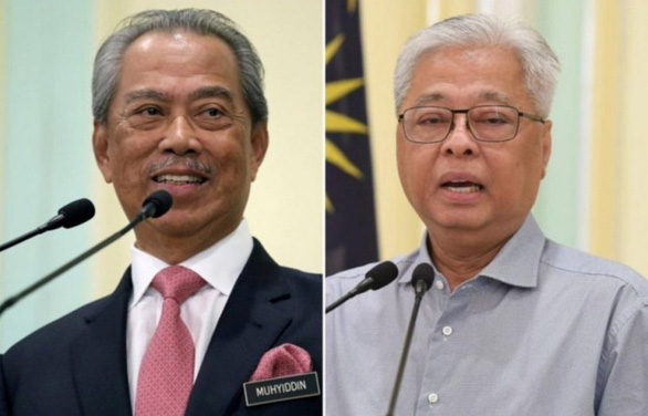 Cựu Thủ tướng Muhyiddin Yassin (trái) và tân Thủ tướng Ismail Sabri Yaakob (phải) của Malaysia - Ảnh: REUTERS, THE STAR