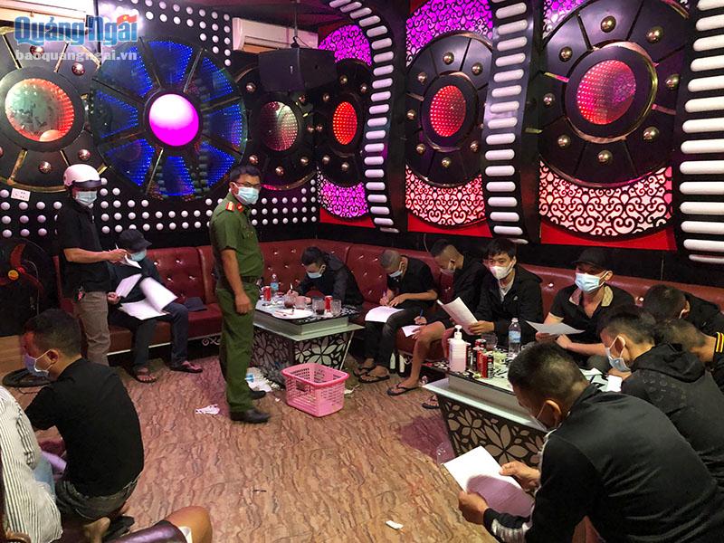 Bắt các đối tượng cơ sở karaoke massage Đông Đô Hải, ở phường Nghĩa Chánh, Tp Quảng Ngãi