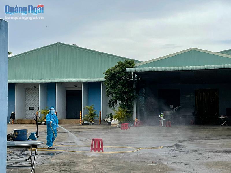 Phun khử khuẩn tại Công ty TNHH Ten Trai (KCN Quảng Phú)