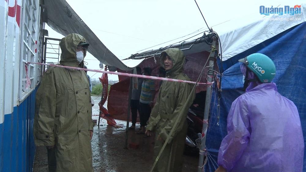 Chủ tịch UBND huyện Tư Nghĩa kiểm tra công tác phòng, chống bão, lụt tại 