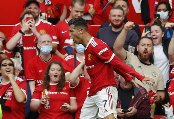 Ronaldo ăn mừng bàn thắng vào lưới Newcastle - Ảnh: REUTERS