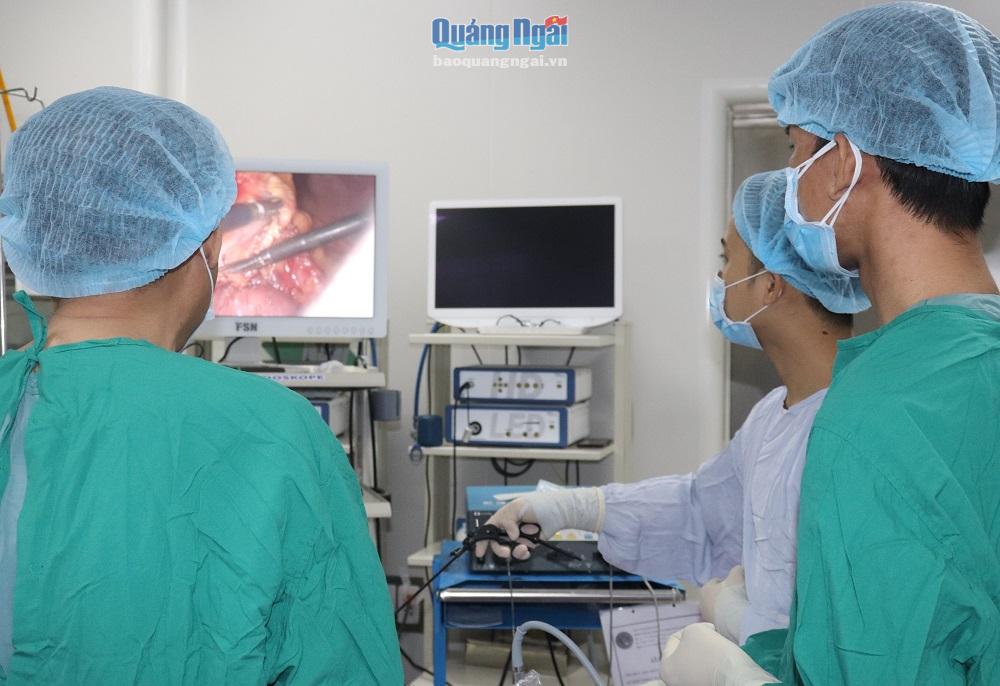 Ca phẫu thuật nội soi cắt dạ dày và nạo vét hạch D2 để điều trị ung thư dạ dày tại Bệnh viện Đa khoa tư nhân Phúc Hưng