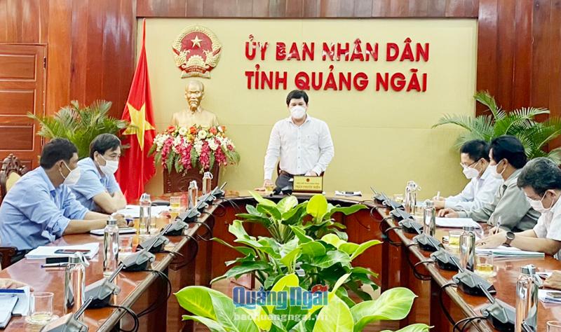 Phó Chủ tịch UBND tỉnh Trần Phước Hiền phát biểu tại buổi làm việc.