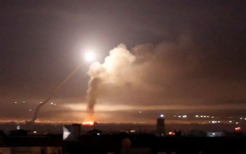 Israel không kích sân bay quân sự của Syria, 6 người bị thương