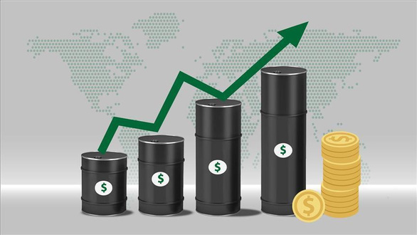 Giá dầu thế giới tiếp tục đà tăng trong nhiều tuần qua - Ảnh: AA