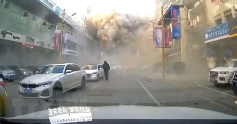 Nổ khí ga ở Trung Quốc: Tòa nhà cao 7 tầng bị phá hủy, 1 người chết