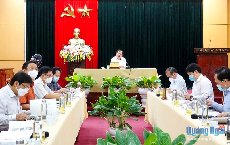 Chủ tịch UBND tỉnh Đặng Văn Minh chủ trì buổi làm việc