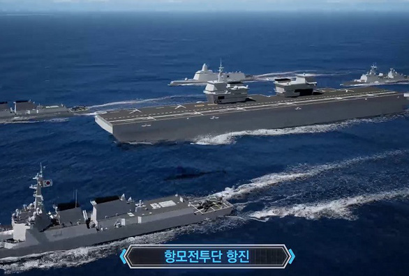 Mô hình tàu sân bay hạng nhẹ đầu tiên (trung tâm) mà Hàn Quốc dự định đóng - Ảnh chụp màn hình