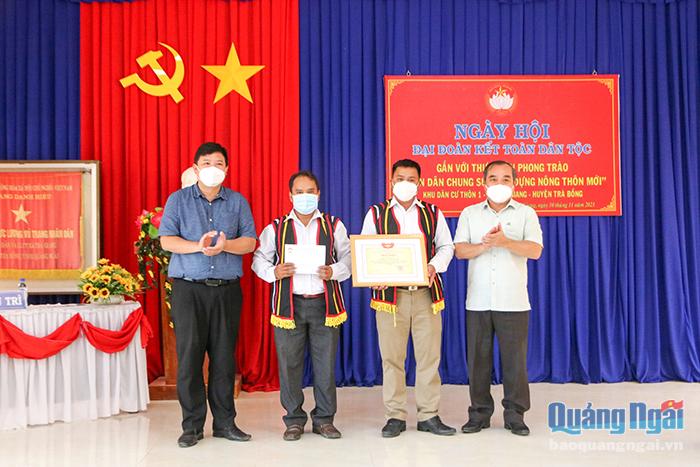 Trà Bồng tổ chức điểm Ngày hội Đại đoàn kết toàn dân tộc